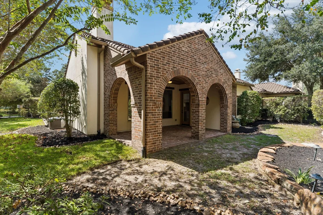 Photo of 14 Woodglade Way