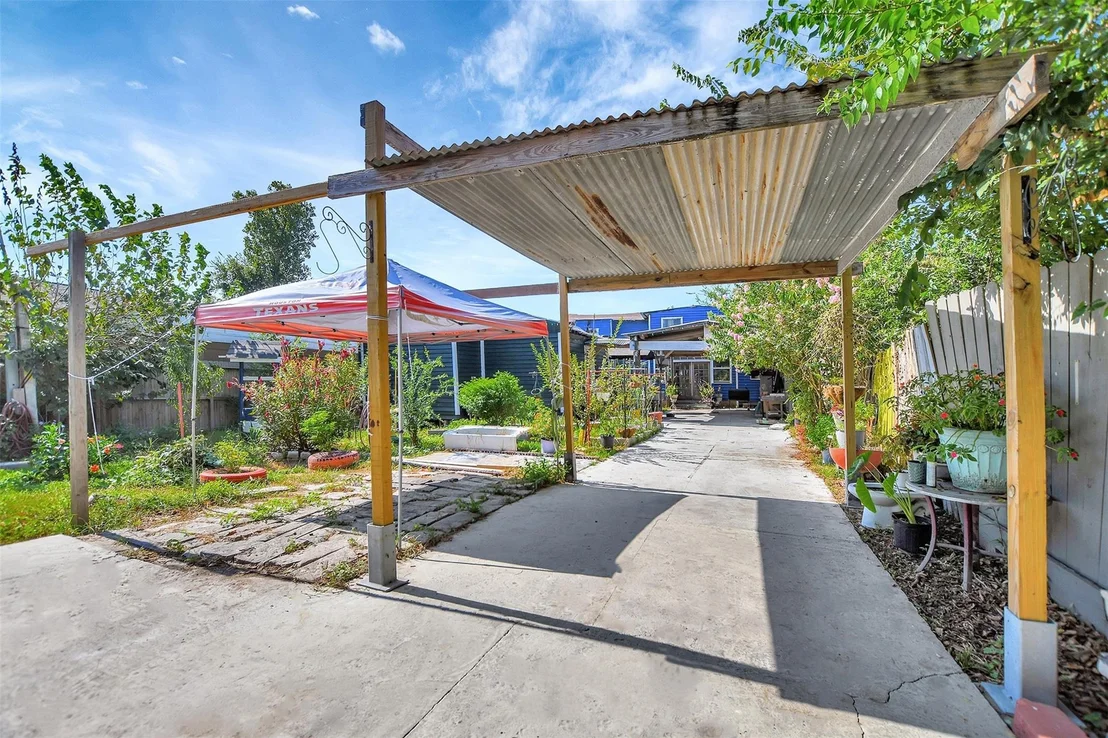 Photo of 4422 Shelton Road