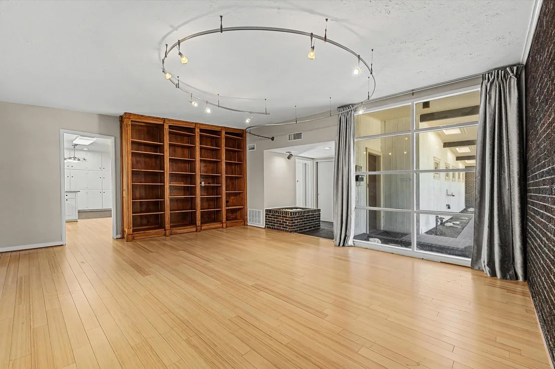 Photo of 9107 Timberside Drive