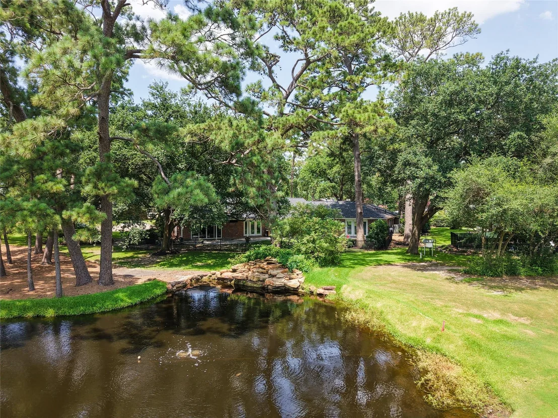 Photo of 5911 Masters Drive