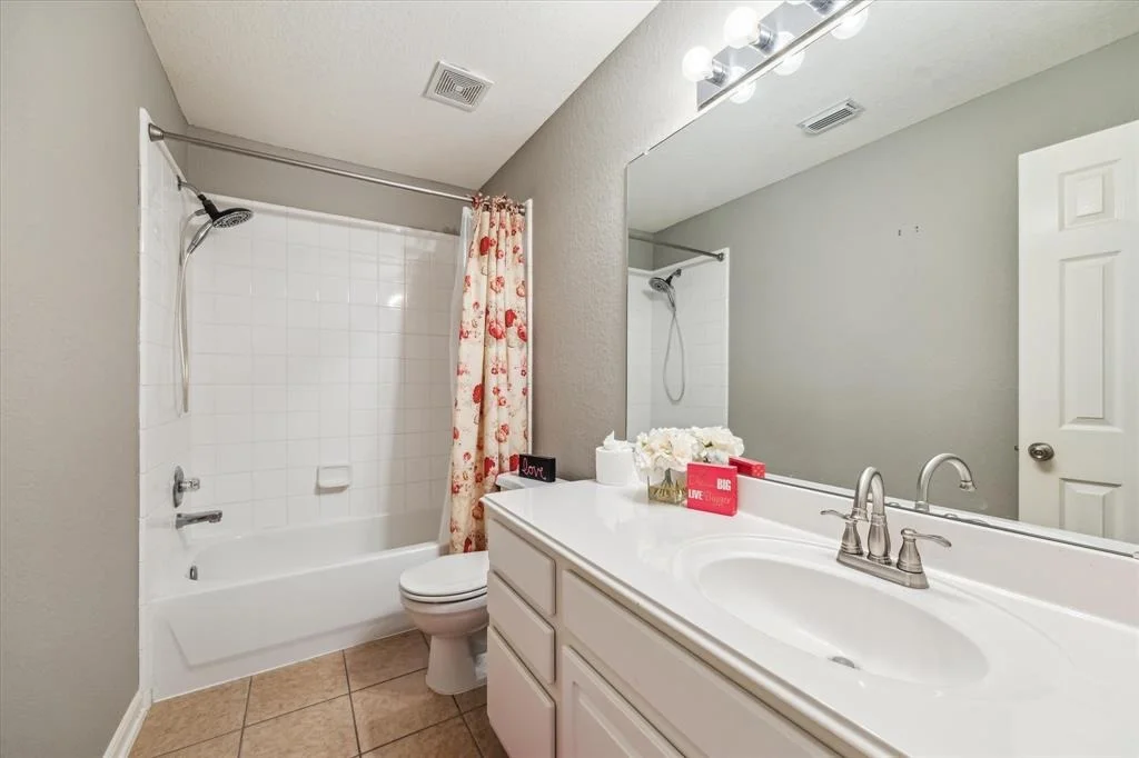 Photo of 14434 Sunbluff Court