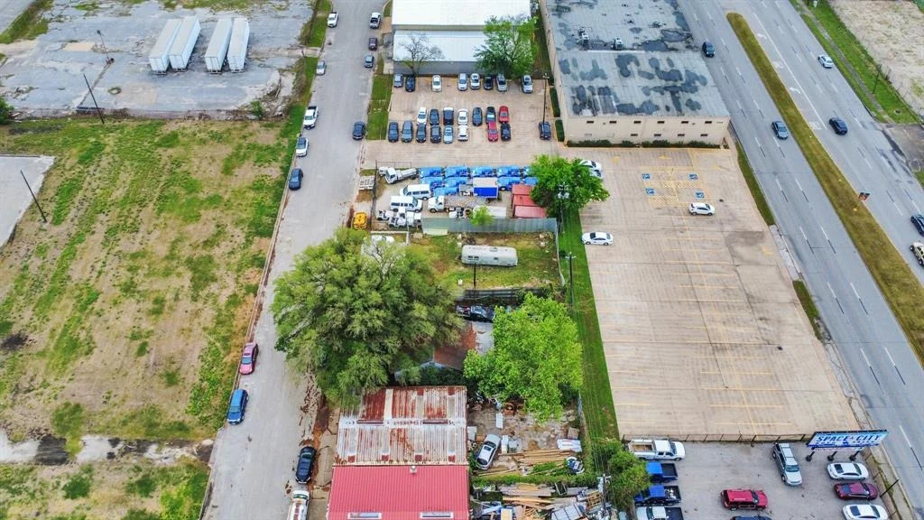 Photo of 8330 Lockheed Avenue