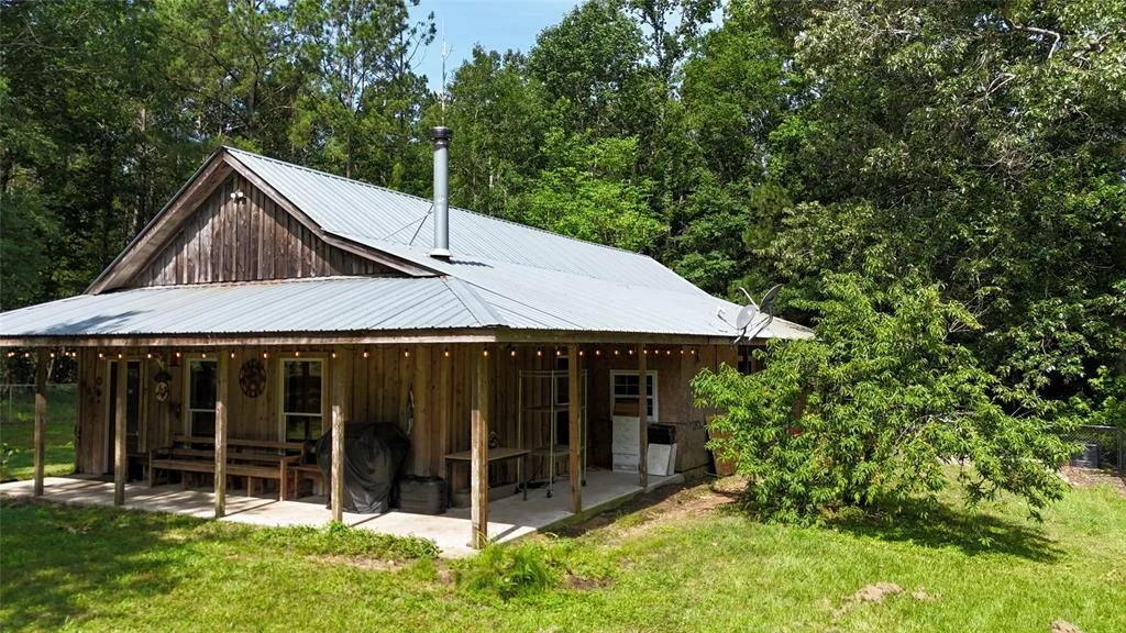 Photo of 2301 Hines Lake Road