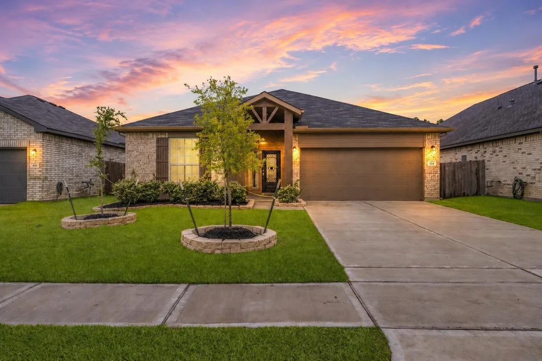 Photo of 814 White Pine Haven Lane