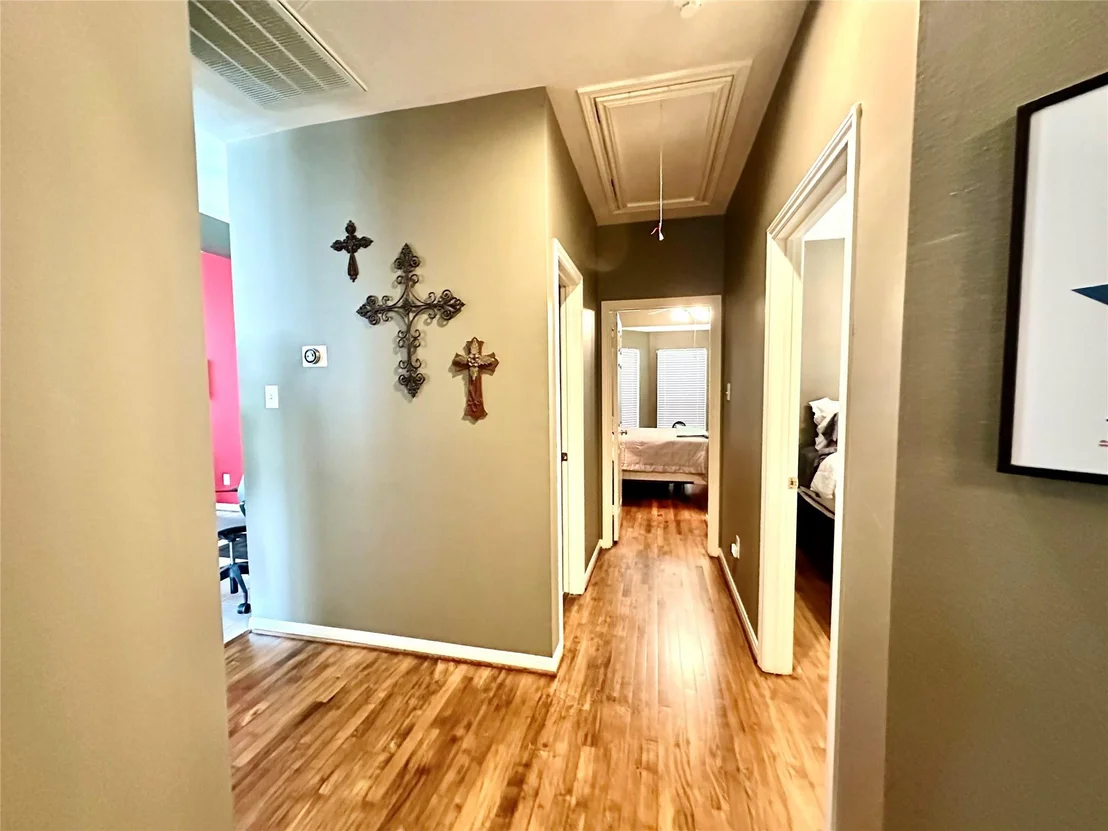 Photo of 8910 Everhart Lane