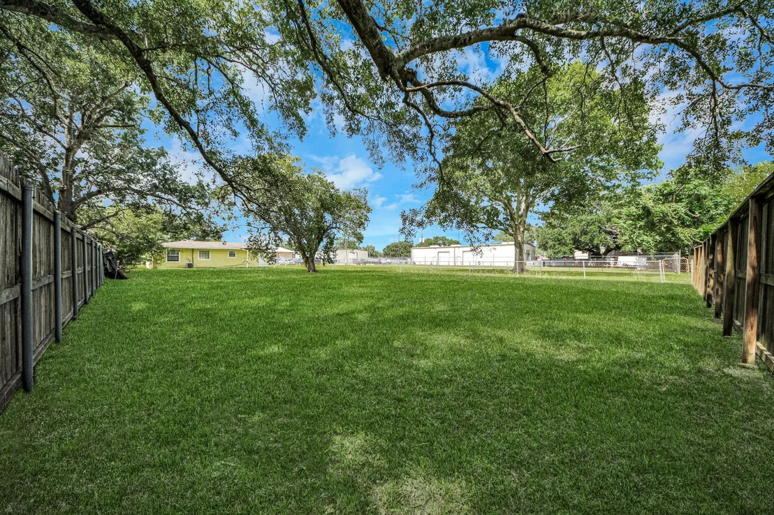 Photo of 1909 Brooks Avenue