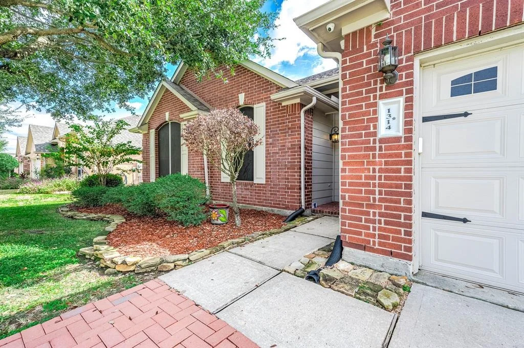 Photo of 1314 Diamante Drive