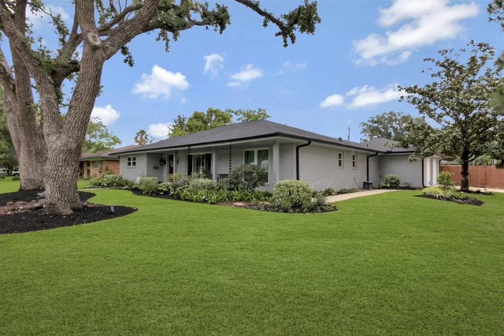 Photo of 11015 Atwell Drive