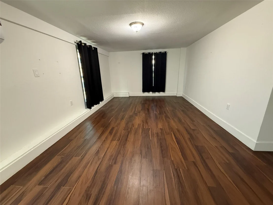 Photo of 1415 Moody Avenue