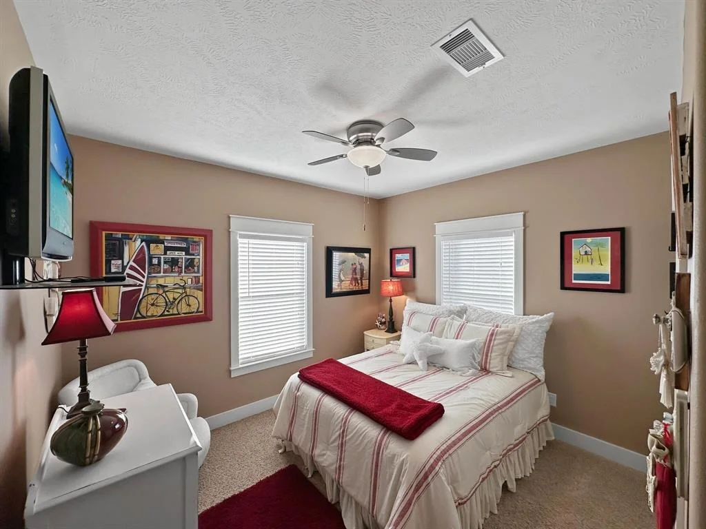 Photo of 883 Townsend Drive