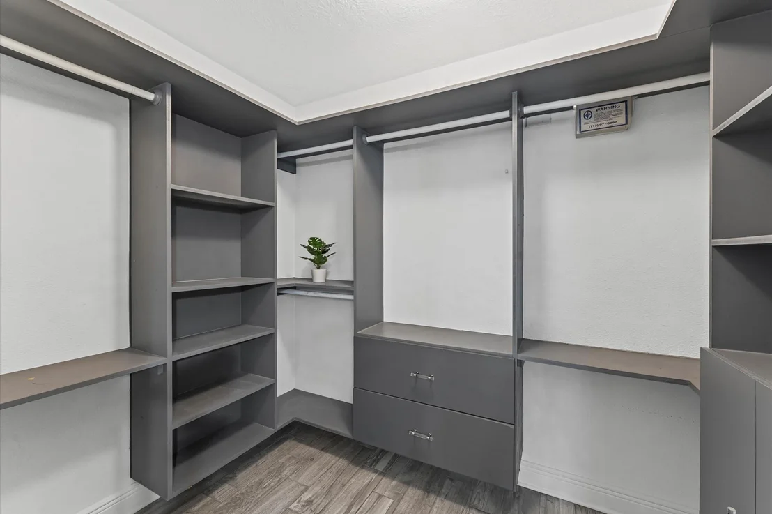 Photo of 6218 Knollwood Trail