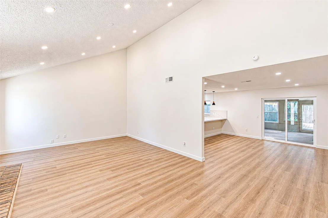 Photo of 18015 Brooknoll Drive