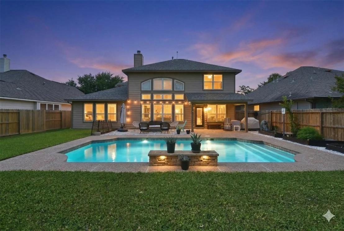 Photo of 5615 Edgewood Place Drive
