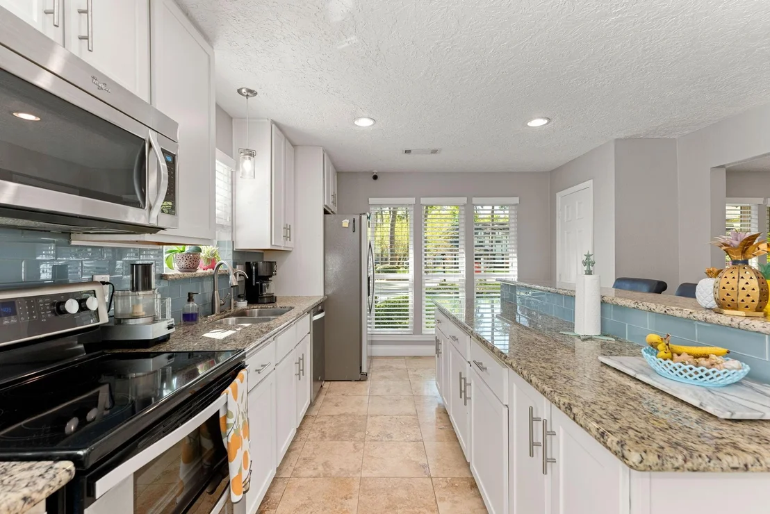 Photo of 8207 Colonial Oaks Lane