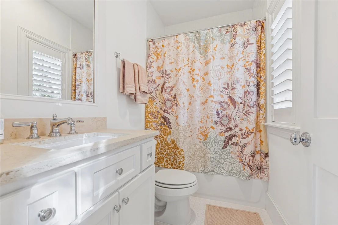 Photo of 6234 Lynbrook Drive