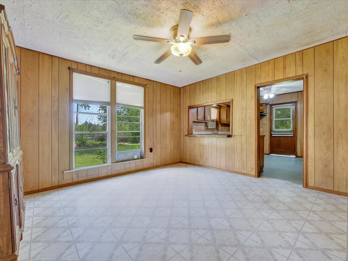 Photo of 1216 N Hendrix Avenue
