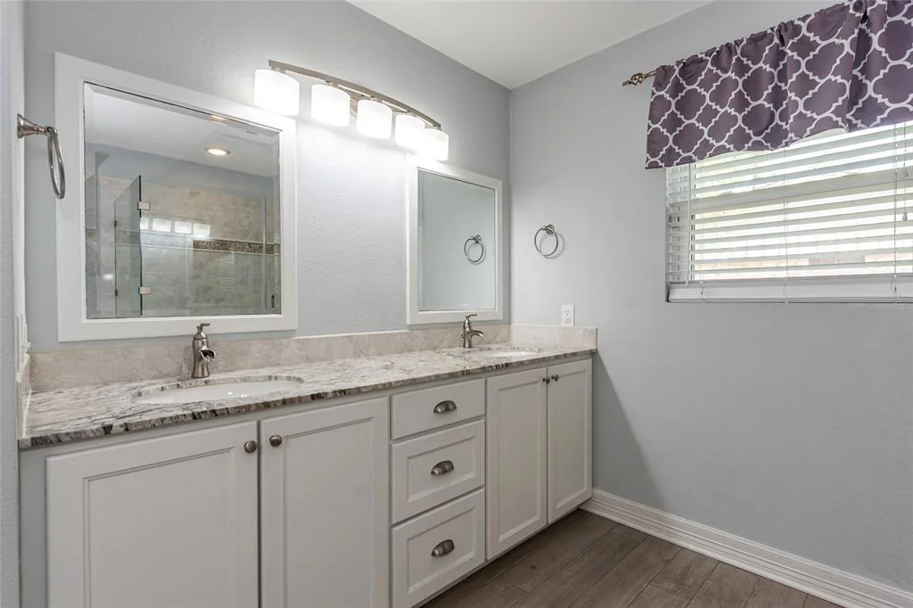 Photo of 1050 Royal Oak Drive