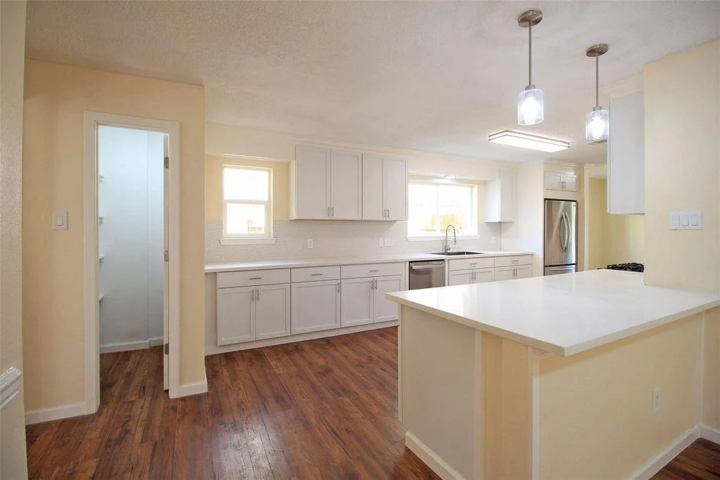 Photo of 8011 Goldengrove Drive