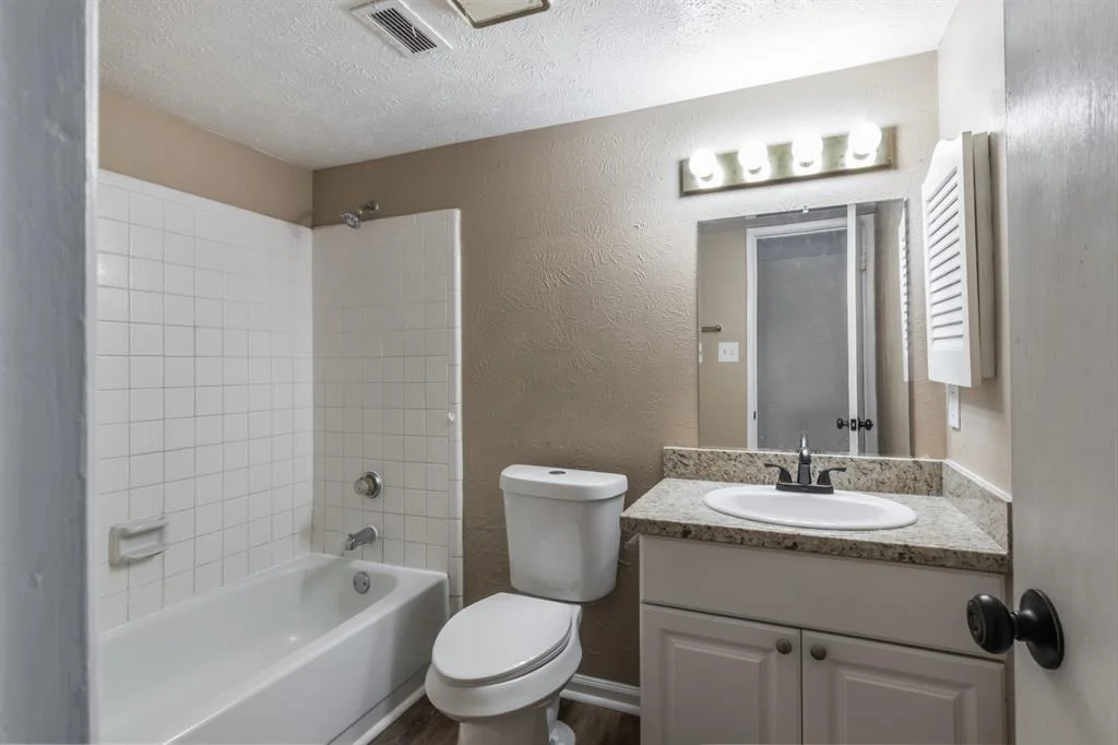 Photo of 2714 Quail Run Drive