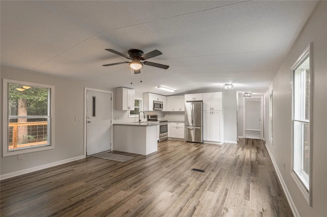 Photo of 352 Cherokee Lane