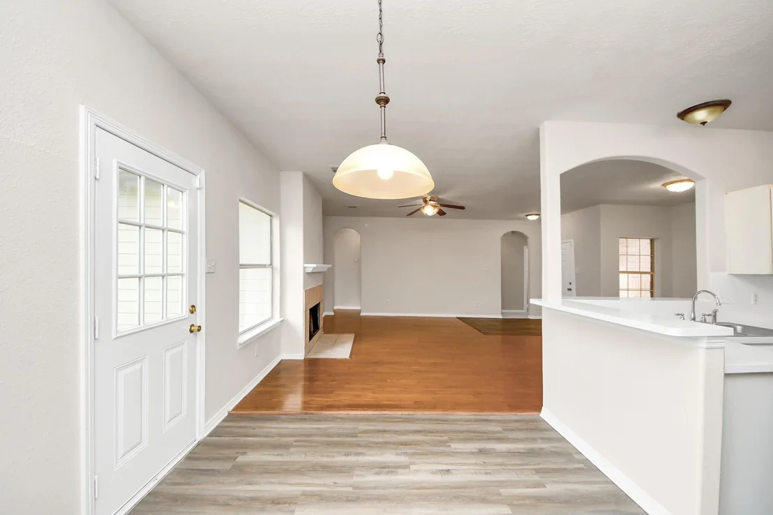Photo of 5327 Rivergate Drive