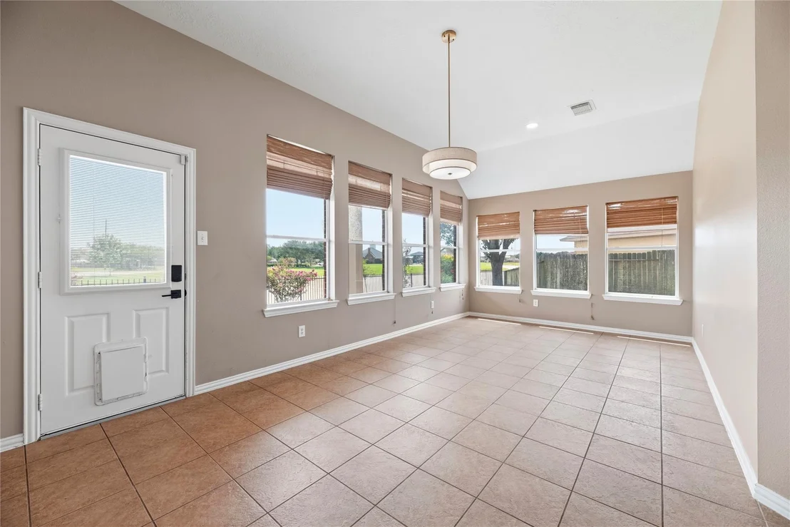 Photo of 8931 Henrico Lane