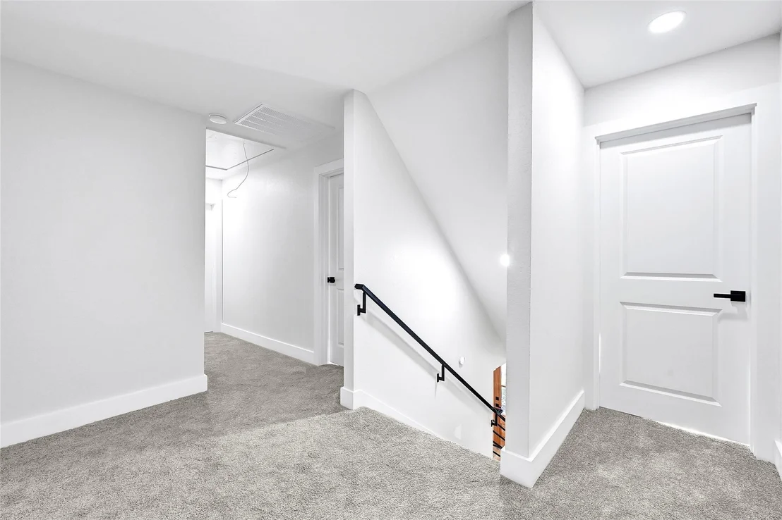 Photo of 5610 Oak Trail Lane