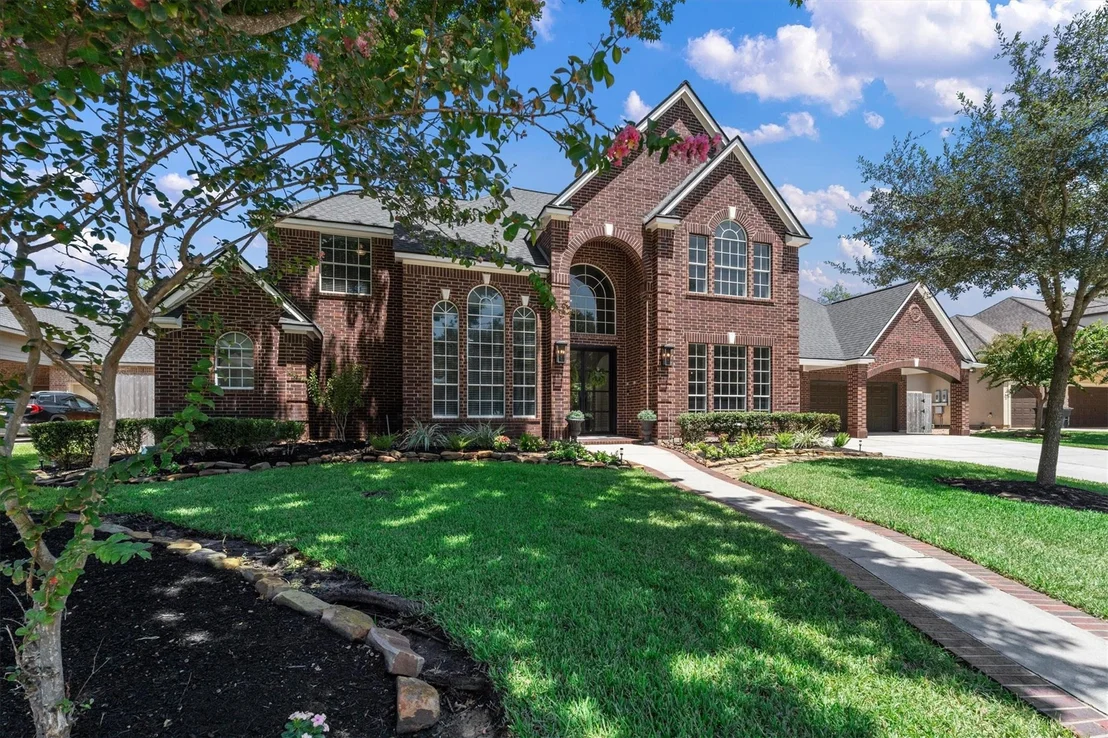 Photo of 15206 Hilltop View Drive