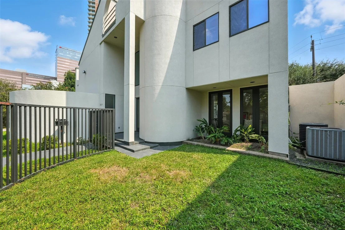 Photo of 2019 Mcclendon Street