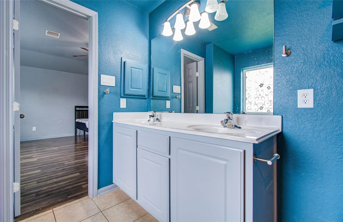 Photo of 1805 Foxglove Drive