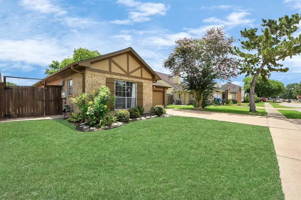 Photo of 320 N Ranch House Road
