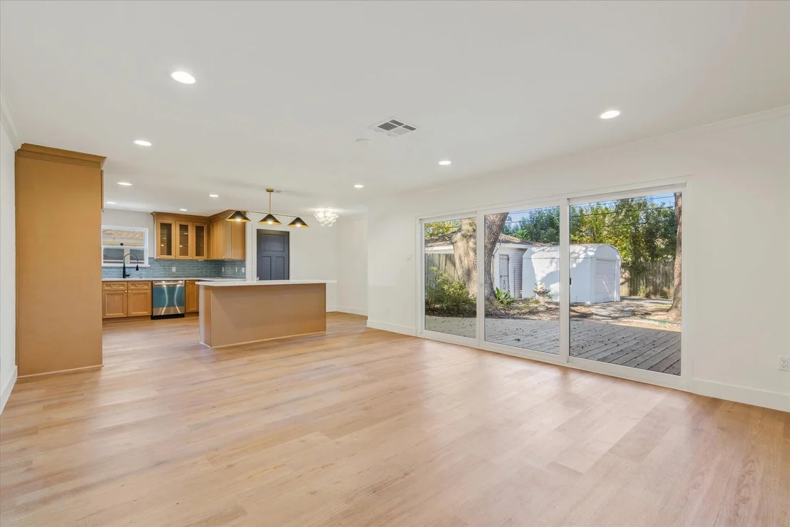 Photo of 5258 Willowbend Boulevard