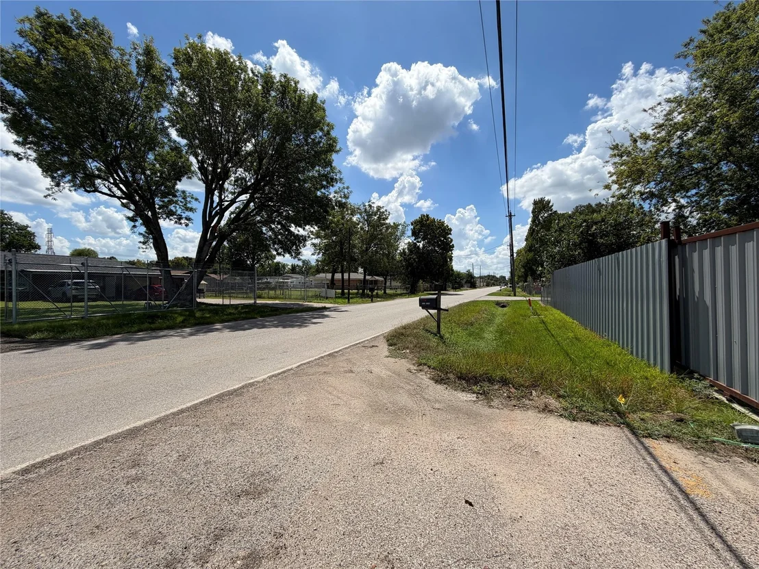 Photo of 13533 Luthe Road