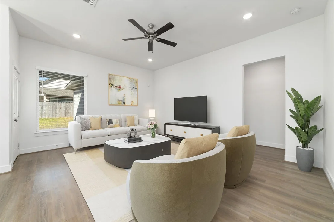 Photo of 919 Golden Willow Lane