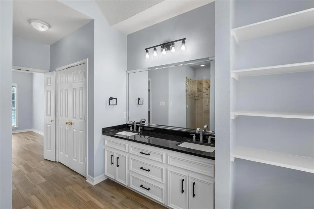 Photo of 32430 Edgewater Drive