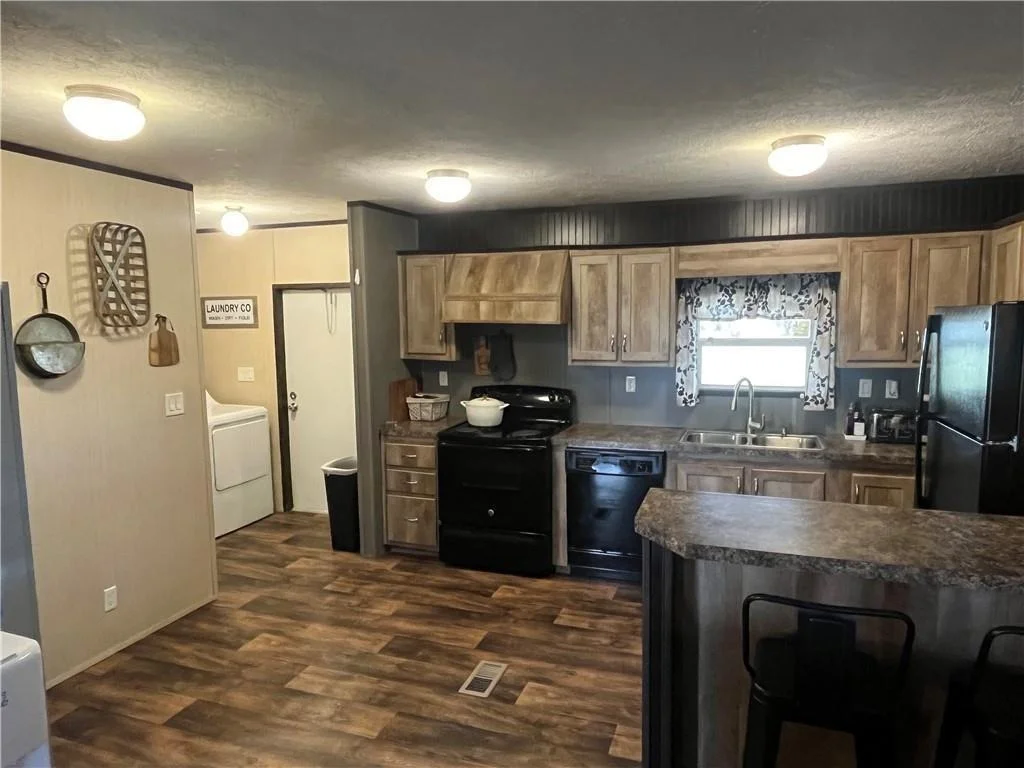 Photo of 121 Slippery Elm Road