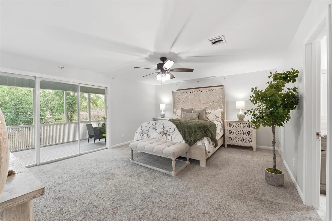 Photo of 215 Whispering Oaks Drive