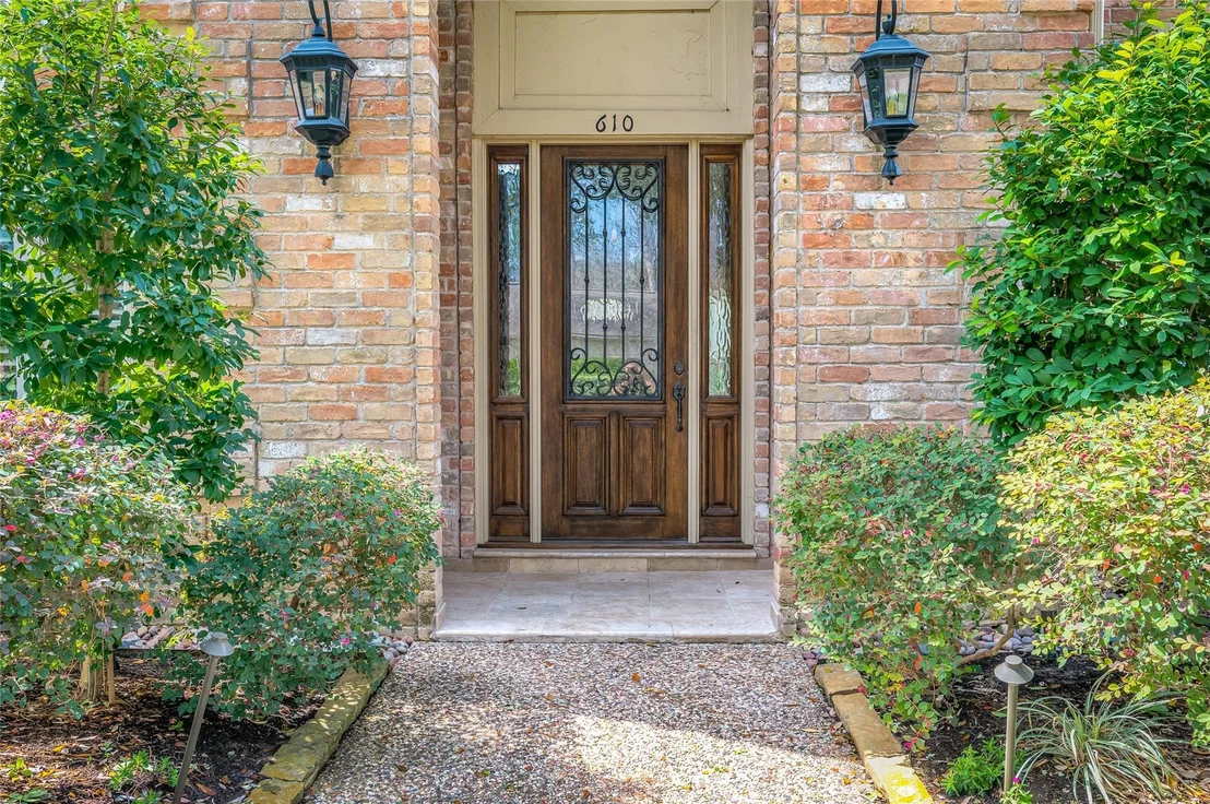 Photo of 610 Rock Cove