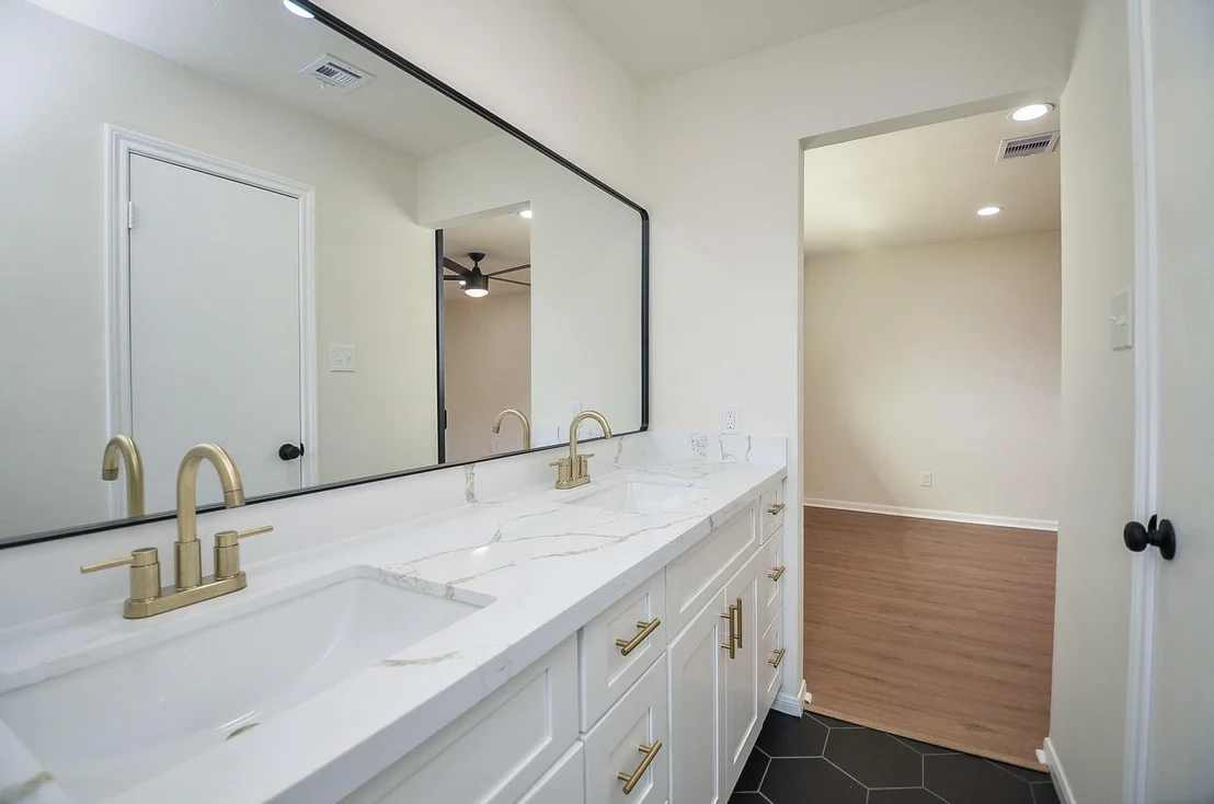 Photo of 1429 Heights Drive