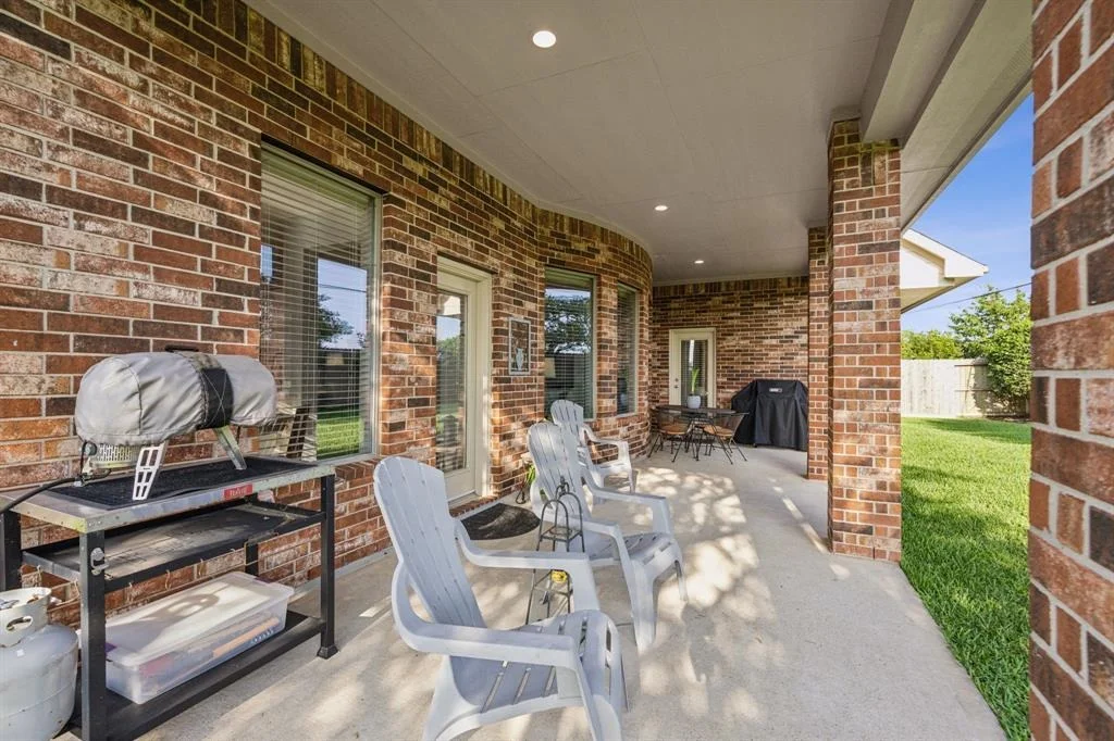 Photo of 2702 Driftwood Drive