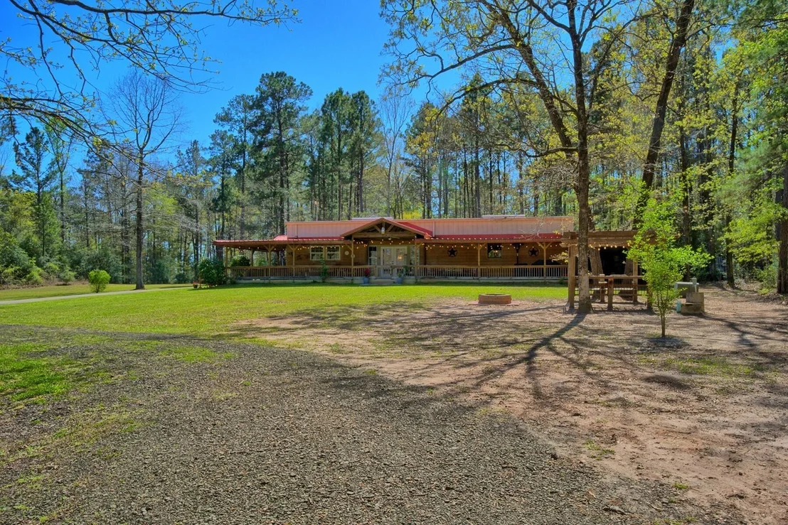 Photo of 590 Angela Lane