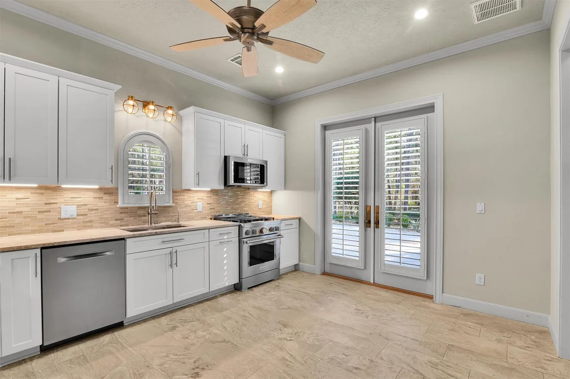 Photo of 6166 Canyon Ridge Lane