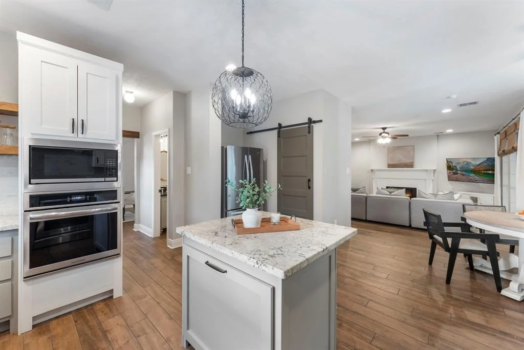 Photo of 120 W Bonneymead Circle