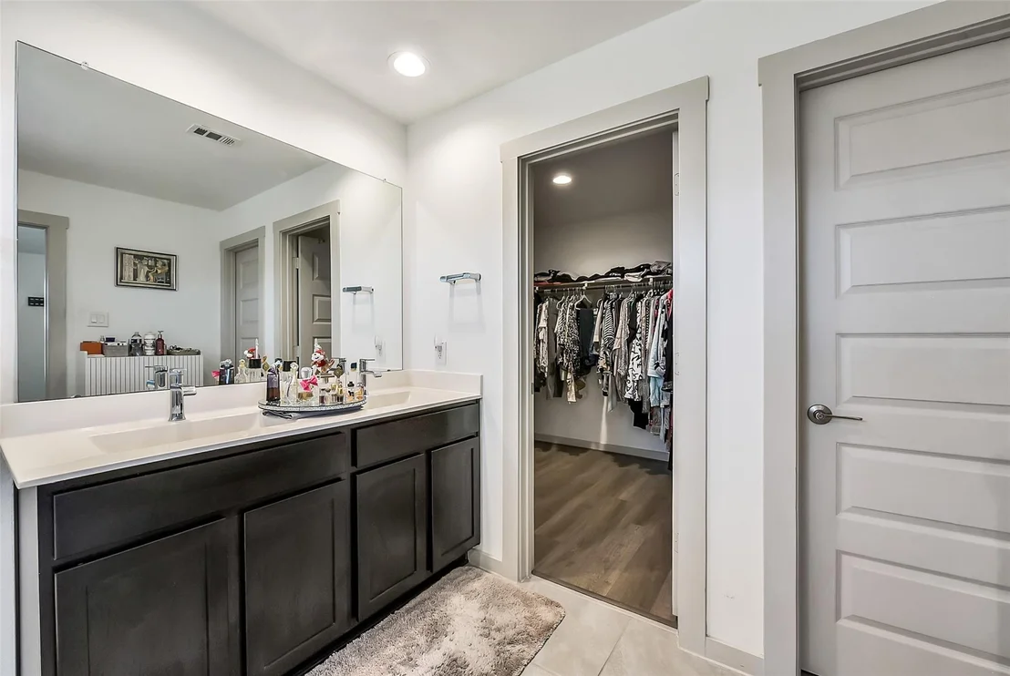 Photo of 7423 Ramsgate Cliff Lane
