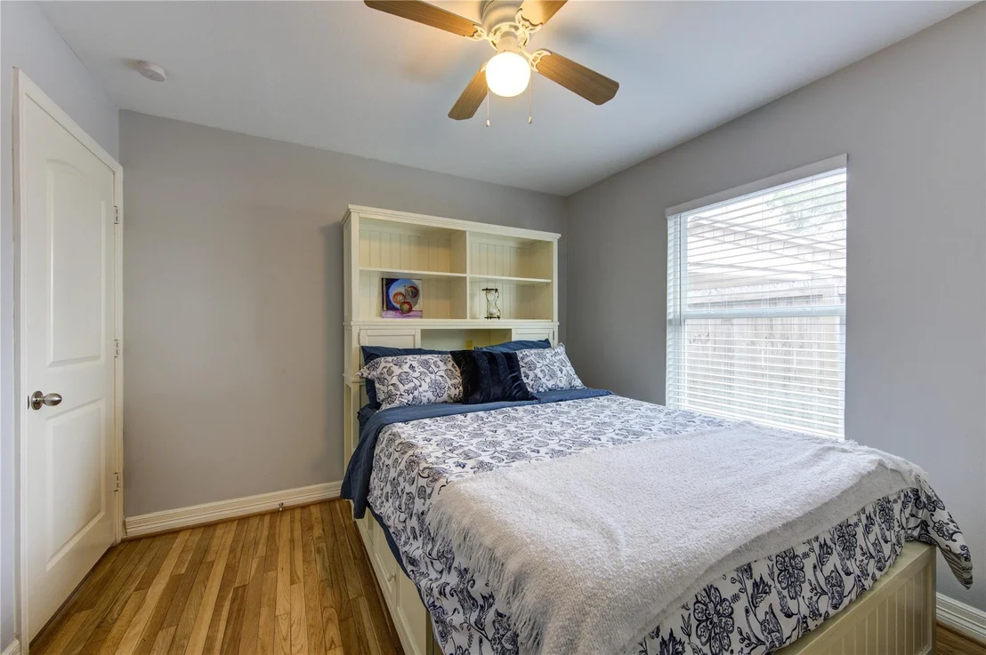 Photo of 7602 Hammerly Boulevard