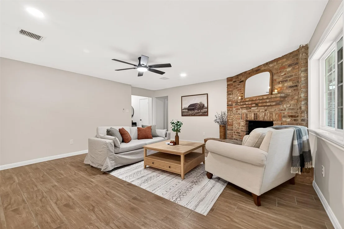 Photo of 247 Castlewood Drive