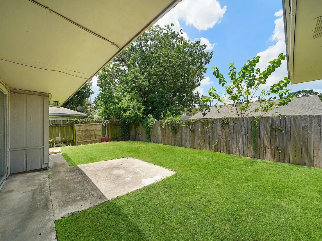 Photo of 8743 Yvonne Drive