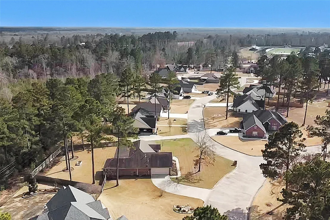 Photo of 300 Deer Trace Boulevard
