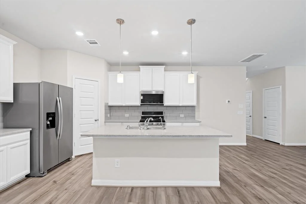 Photo of 7051 Silverleaf Oak Street