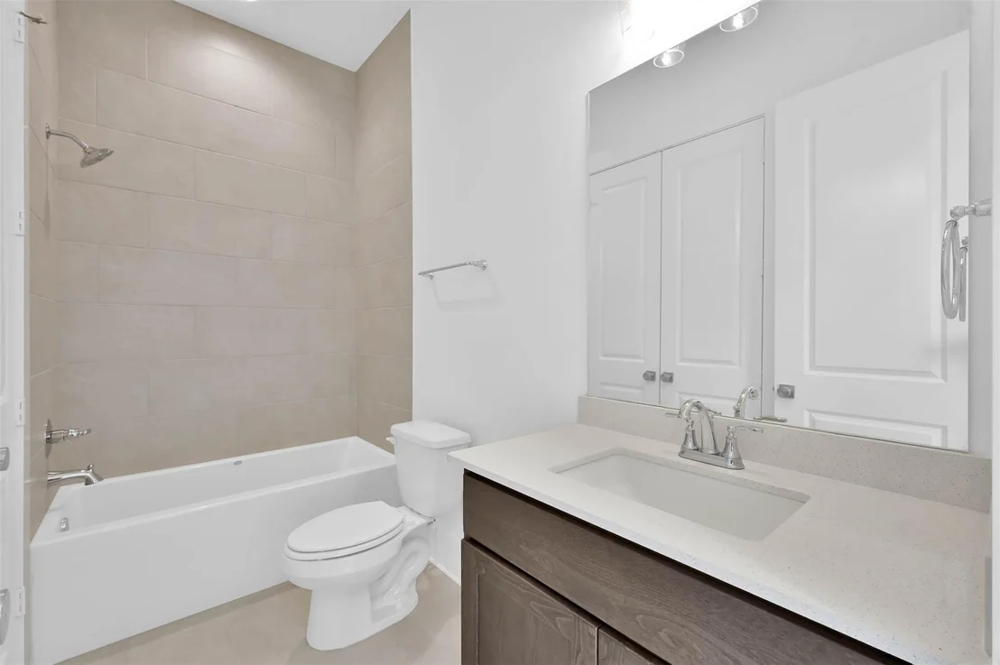 Photo of 136 Grand View